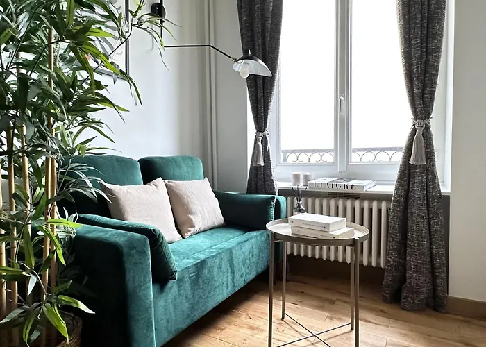 Beautiful Retreat In Paris